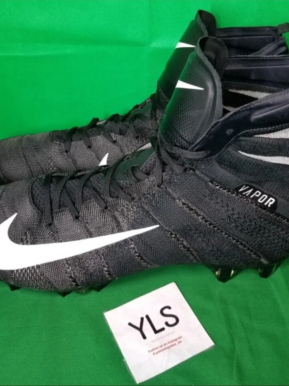 NIKE VAPOR UNTOUCHABLE 3 ELITE FOOTBALL CLEATS SIZE 16 WHITE BLACK AO3006-010